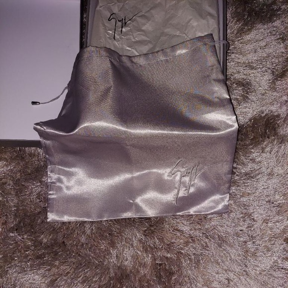 Giuseppe Zanotti main image 10